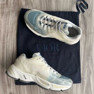 Christian DIOR CD1 Blue Gradient Size 8.5 Men’s/ 10 Women’s